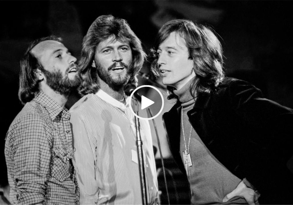 Bee Gees – Holiday